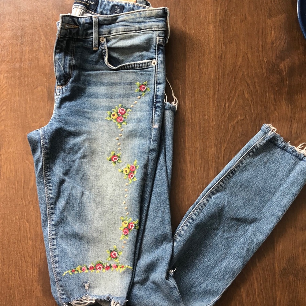 Floral embroidery lucky jeans